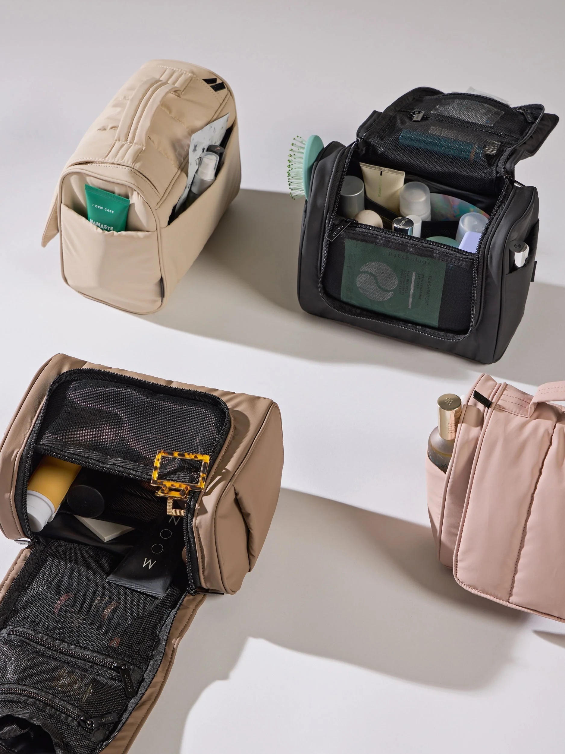 Luka Hanging Toiletry Bag - Image 18